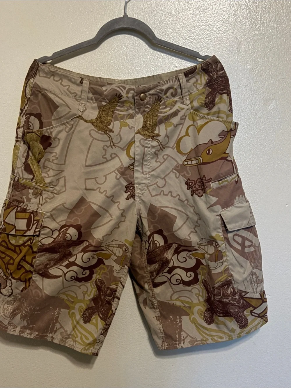 Reef Vintage AOP Tribal Graphic Green Brown Board Shorts 32 Retro Surf